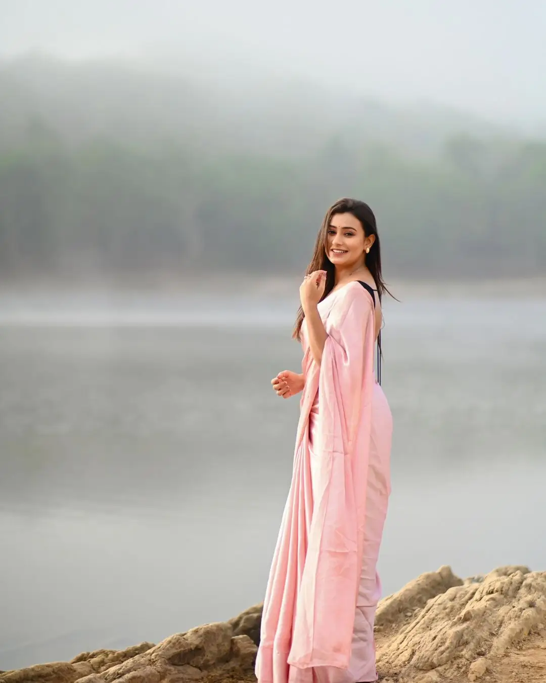 Telugu TV Actress Deepa Jagadeesh In Pink Saree Black Sleeveless Blouse